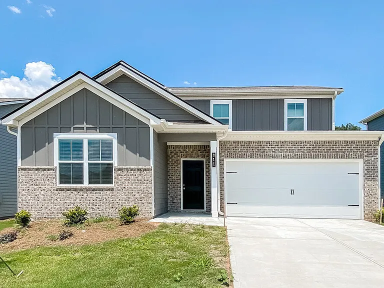 311 Hamilton Pointe Dr — Photo 1
