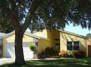 1862 Feather Tree Cir, Clearwater, FL 33765