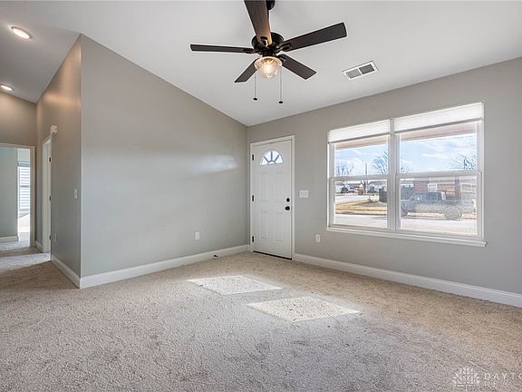 5th image of 254 Crosswell Ave