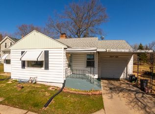 1550 Rural St, Rockford, IL 61107