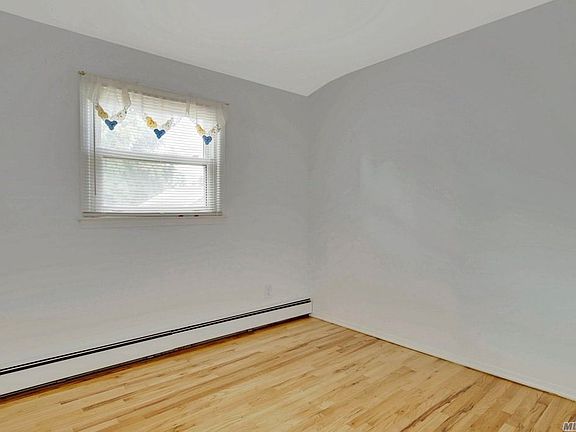 5th image of 34 Oakmont Ave