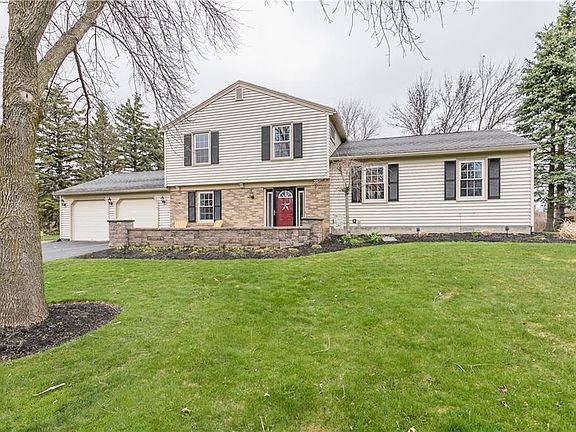 2nd image of 5824 Mountain Ash Dr
