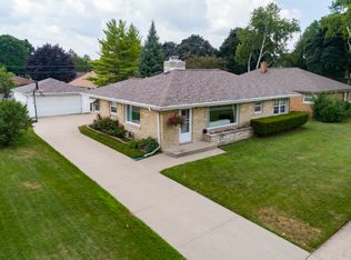 3267 N 97th St, Milwaukee, WI
