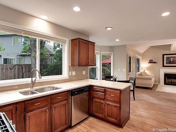 4th image of 2166 SE Glendale Ct
