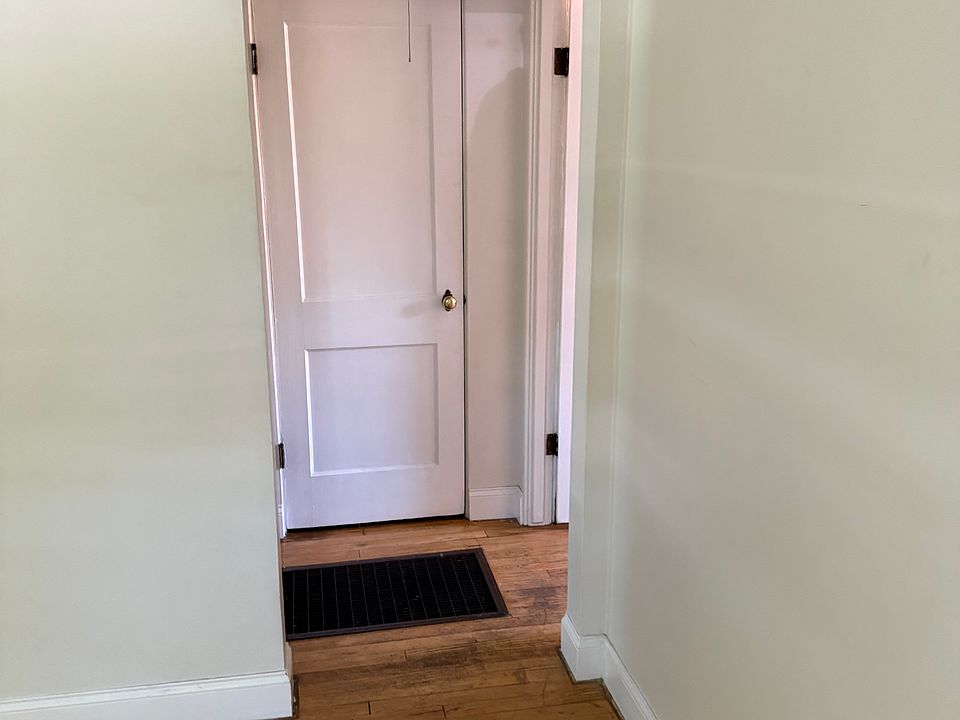 1st image of 1431 Jasmine St #1431