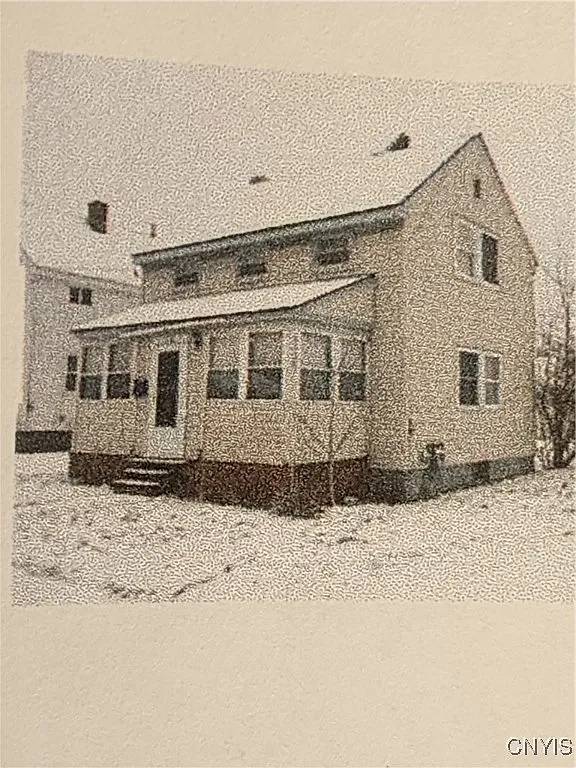 2 bed, 1.0 bath, 900 sqft, $925 — Photo 1