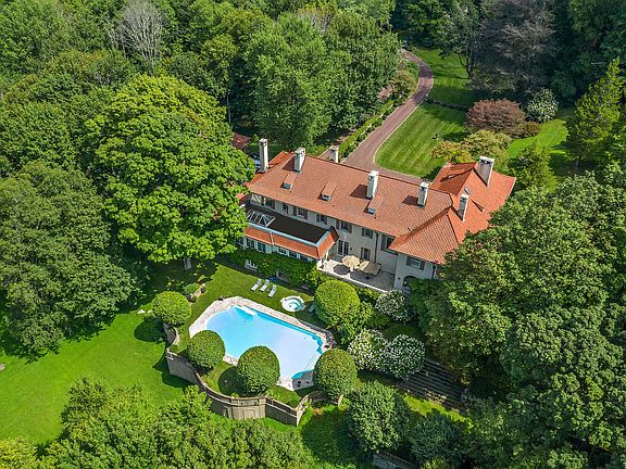 69 Chestnut Ridge Road