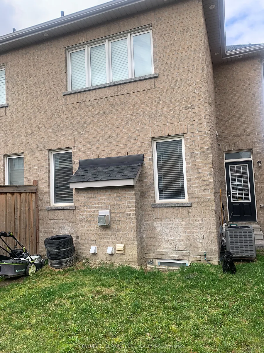 Building Photo - 70 Campwood Cres