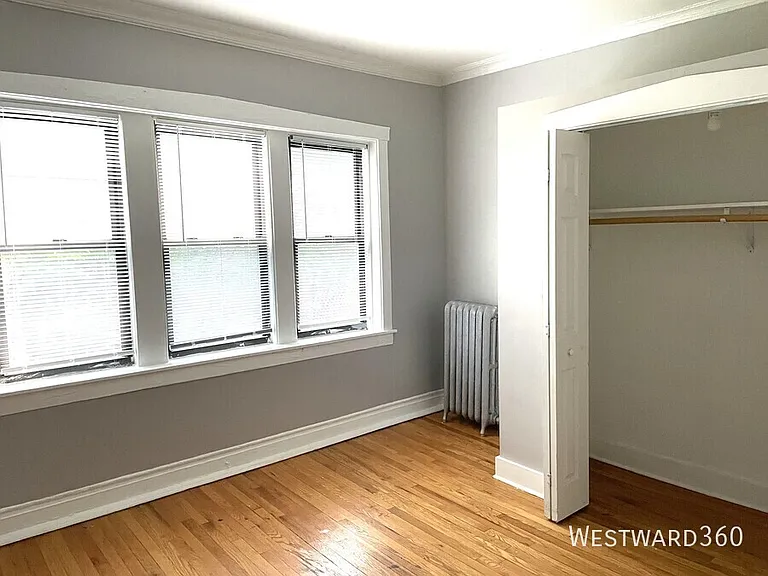 2551 N Avers Ave #2C — Photo 10