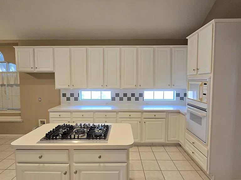 2421 Micarta Dr — Photo 8
