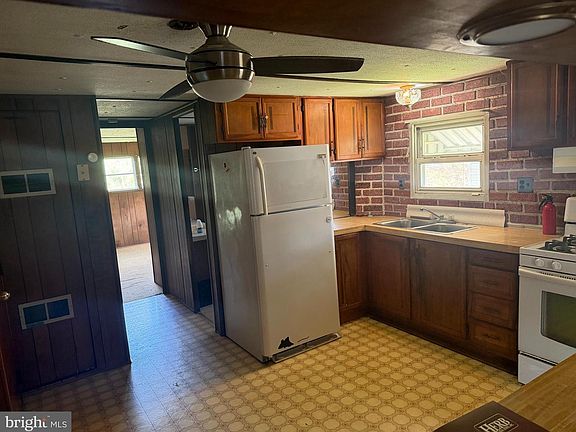 3rd image of 3000 E High St Lot 83