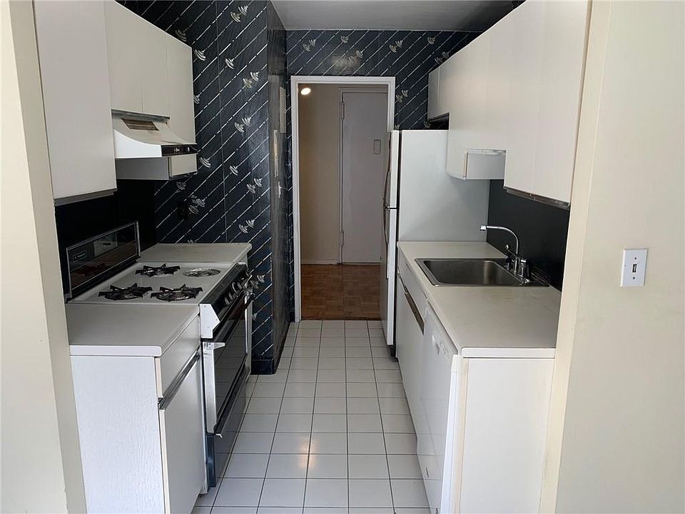 1st image of 222 Martling Avenue #2B