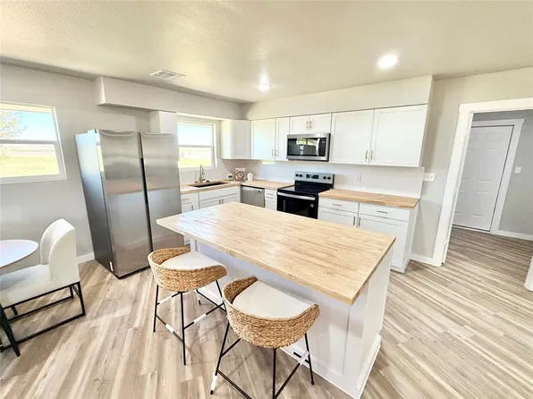 20403 E 1567th Rd, Altus, OK 73521