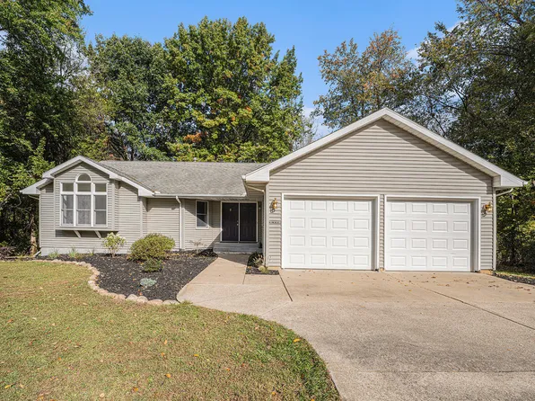 44811 Paw Paw Rd, Paw Paw, MI 49079