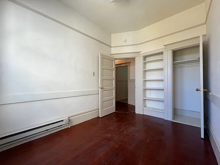 29 Hodges Aly — Photo 4