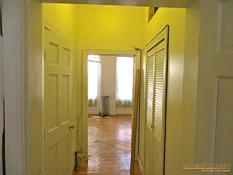 Rented by aptsandlofts.com