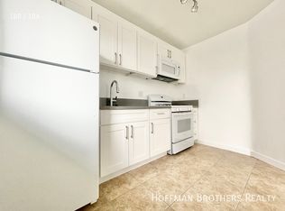 1425 W Jefferson Blvd #1/4, Los Angeles, CA 90007