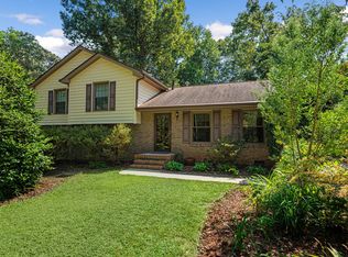 702 Newport Cir, Cary, NC 27511
