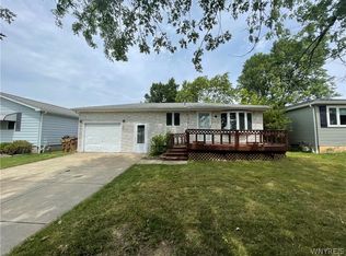 64 E Rouen Dr, Buffalo, NY 14227