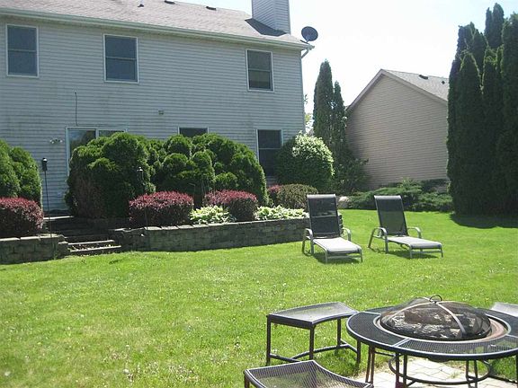 3rd image of 915 Wheatly Dr