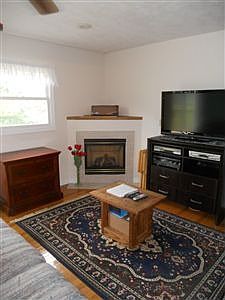 Family room - gas fireplace