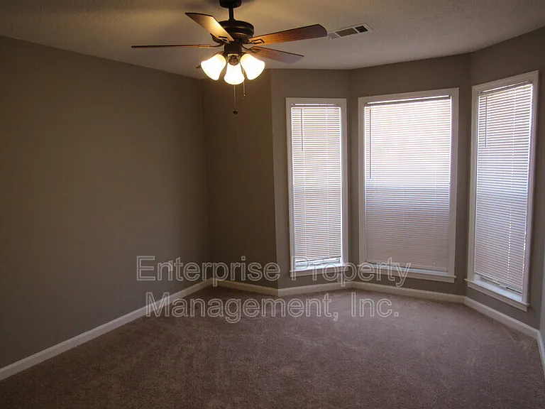 7037 Meadowlands Pl — Photo 23