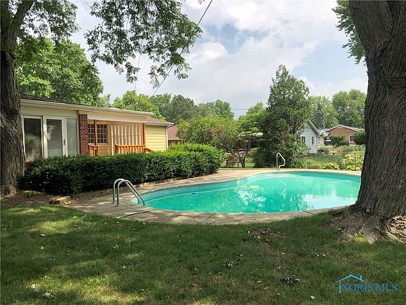 5th image of 546 Willow Ln