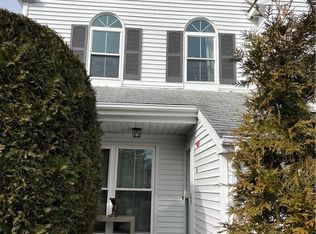 255 Homestead Village Dr, Warwick, NY 10990