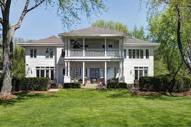 1st image of 496 Lac La Belle Dr