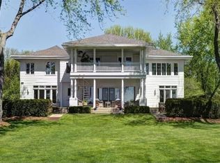 496 Lac La Belle Dr, Oconomowoc, WI 53066