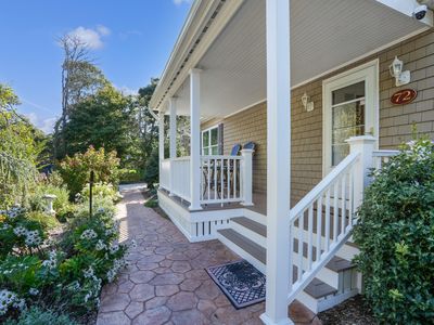 72 Washington Ave, Vineyard Haven, MA, 02568