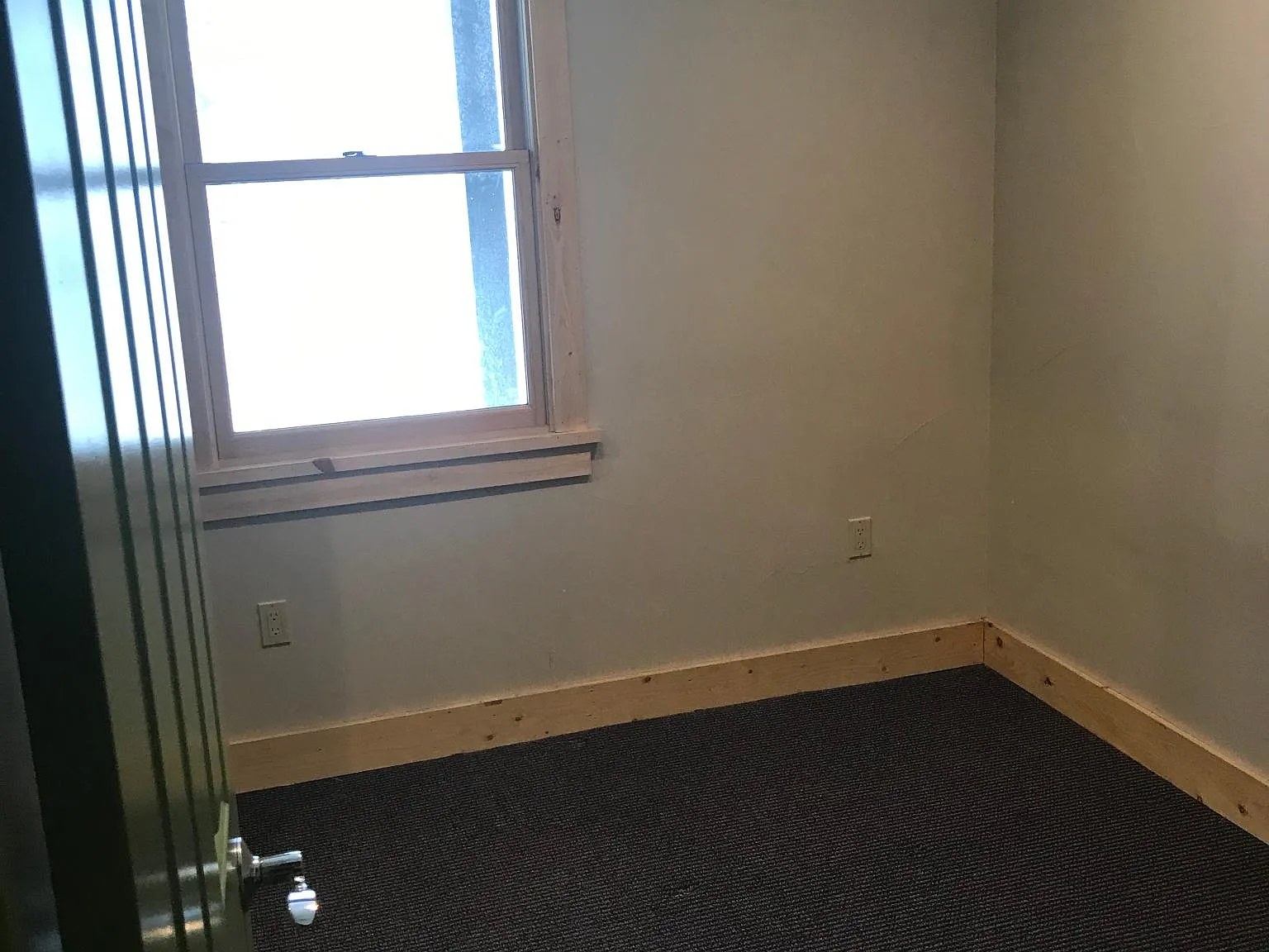 1 bed, 333 sqft, $1,554 — Photo 4
