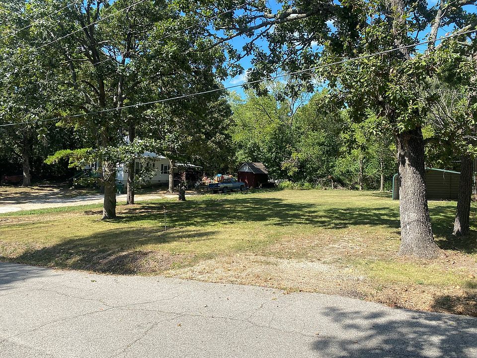 2nd image of 620 Sunset St