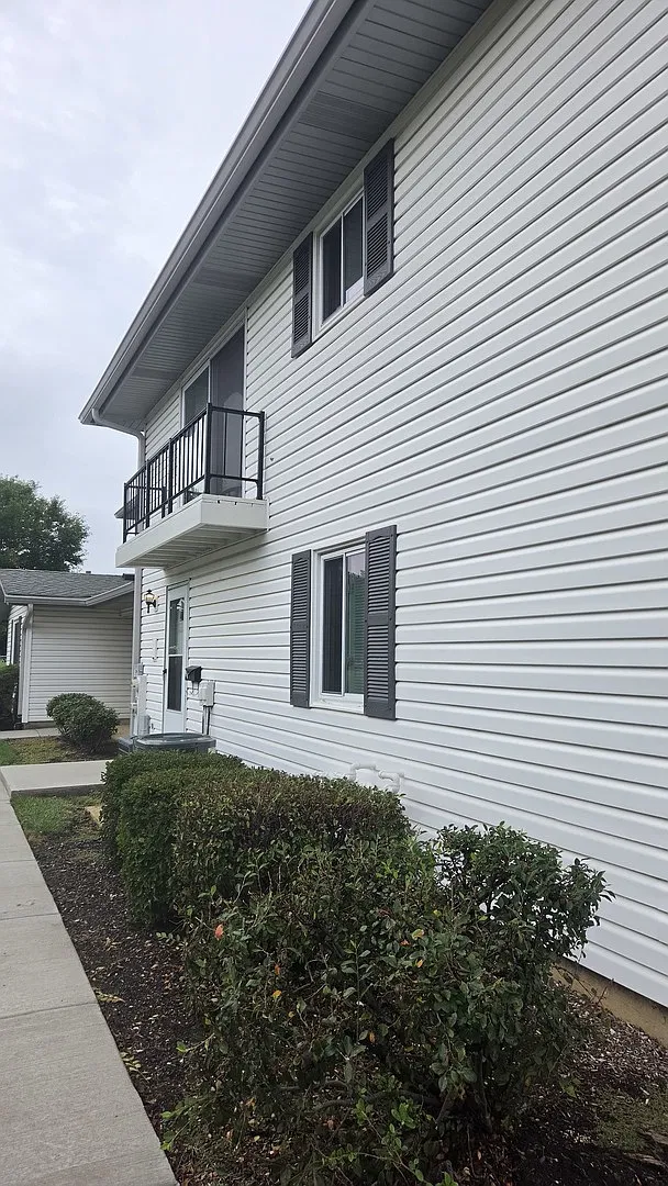 2 bed, $2,150 — Photo 3