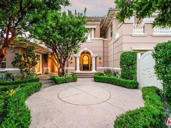 26722 Provence Dr, Calabasas, CA 91302