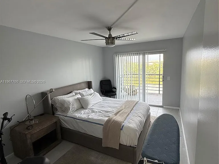 4067 Ainslie #4067-D — Photo 26