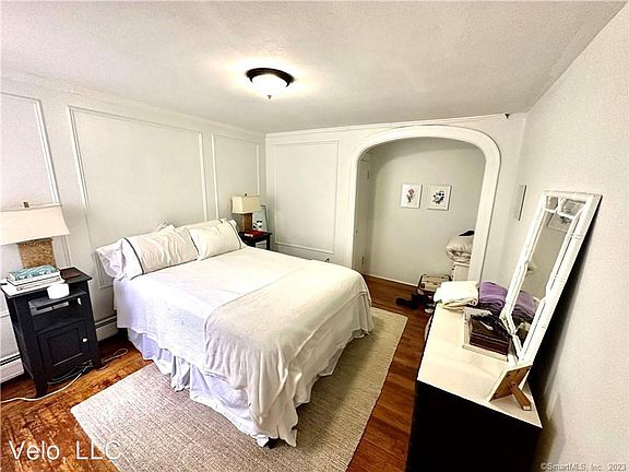 5th image of 256 Bradley St #14961380