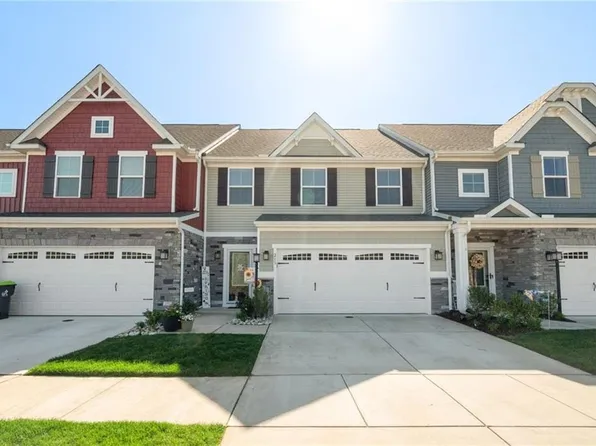213 Kenny Ln, Smithfield, VA 23430