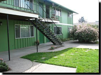 Building Photo 3