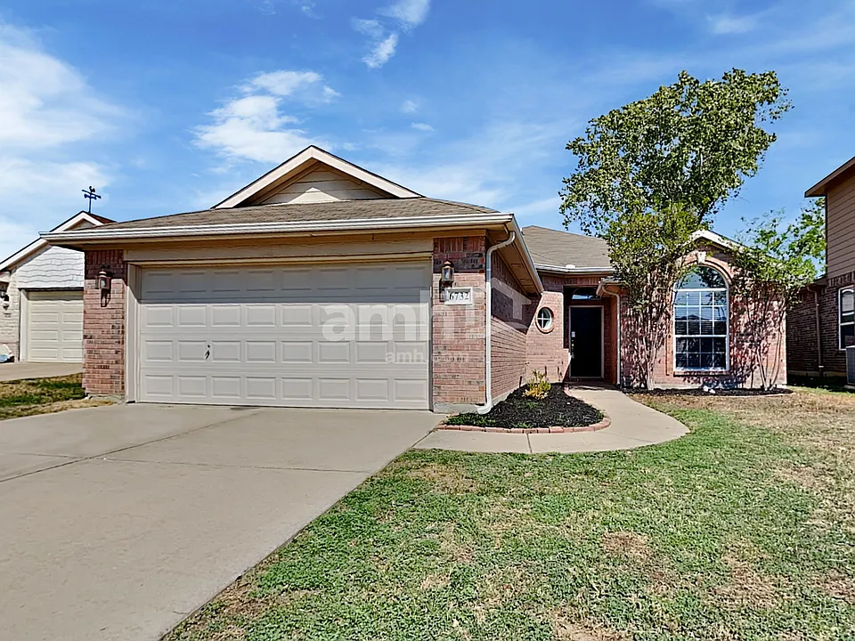 6732 Chalk River Dr