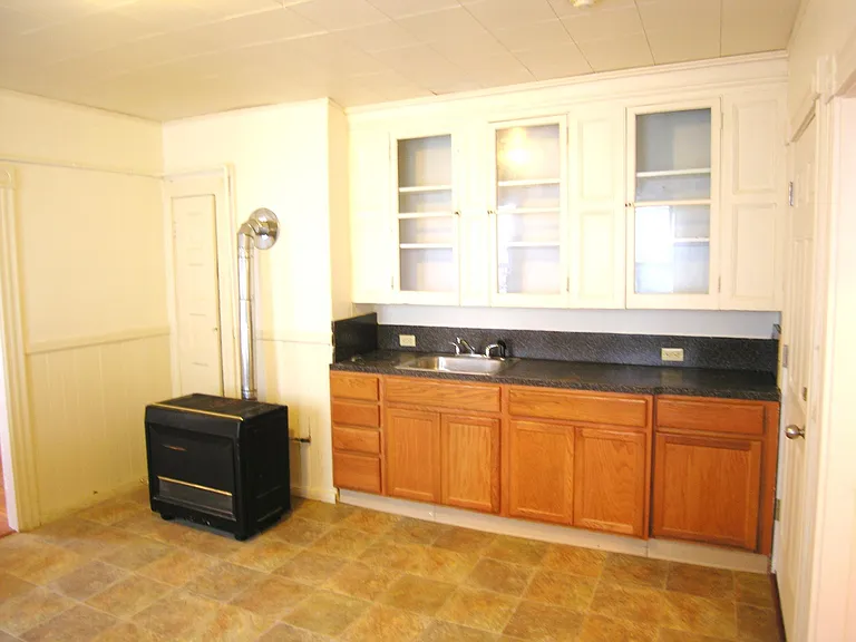 115.5 Bullard St #2W — Photo 7