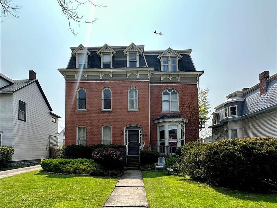 1st image of 698 Columbus Pkwy