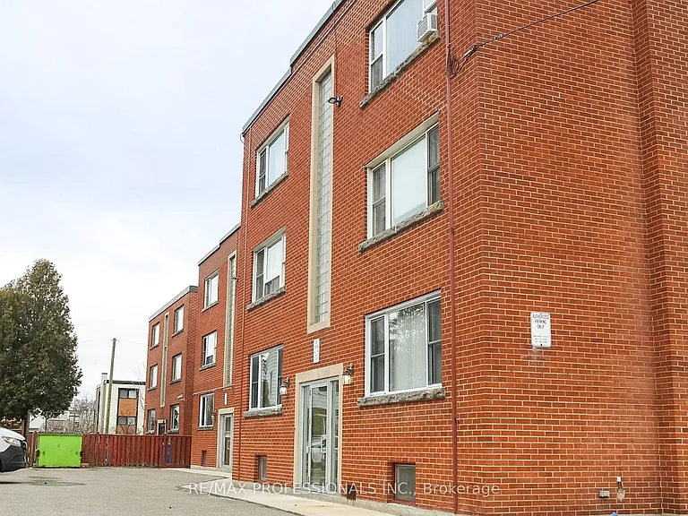 836 Concession St #206 — Photo 28