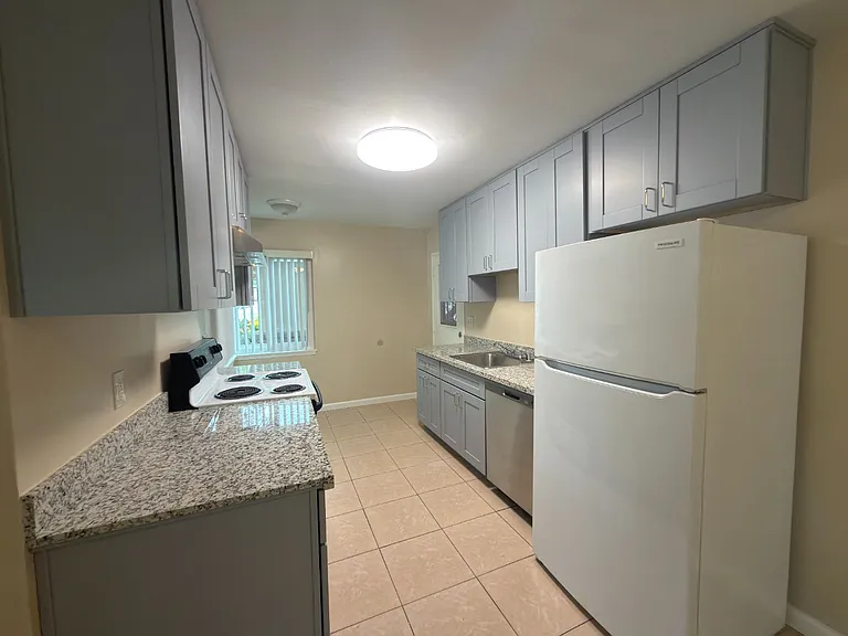 3530 Alden Way #1 — Photo 4