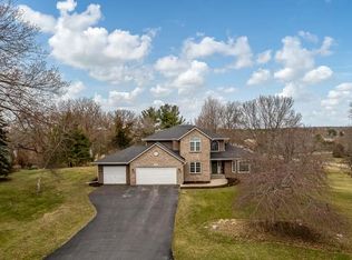 12192 Carberry Ln, Roscoe, IL 61073