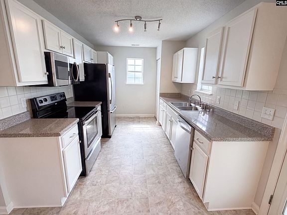 2nd image of 272 Cape Jasmine Way