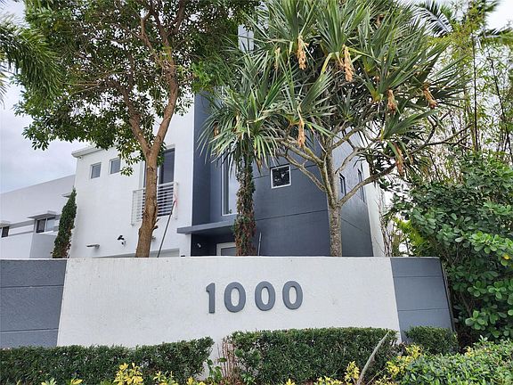 3rd image of 1000 SW 4th Avenue