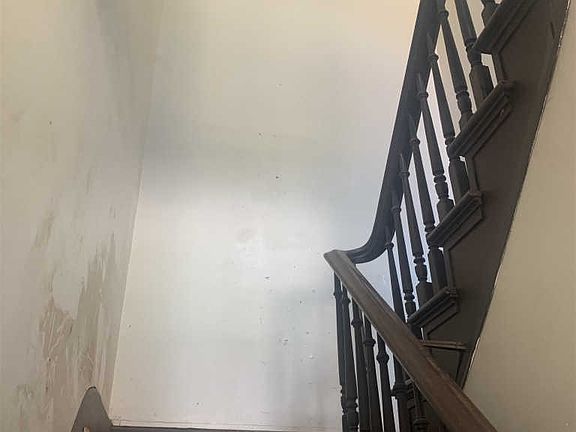 2nd image of 36 E Powell Ave