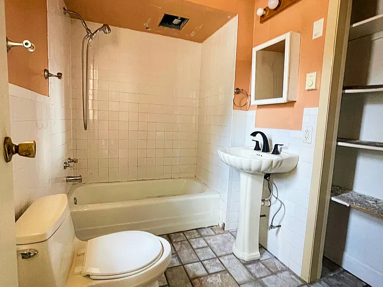 206 Lackawanna Ave #1 — Photo 4