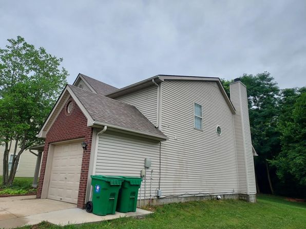 204 Woodland Lakes Dr, La Grange, KY 40031